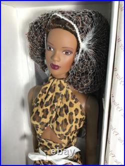 Tonner Tyler Wentworth Collection Mesmerizing Esme Fashion Doll TW2303