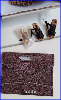 Tonner Tyler Wentworth Collection Mesmerizing Esme Fashion Doll TW2303