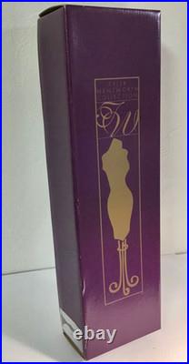 Tonner Tyler Wentworth Collection Mesmerizing Esme Fashion Doll TW2303
