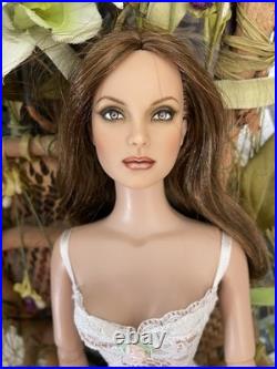 Tonner Tyler Wentworth- DC Stars Supergirl OOAK -repaint by Cindy Wibowo