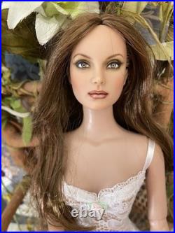 Tonner Tyler Wentworth- DC Stars Supergirl OOAK -repaint by Cindy Wibowo