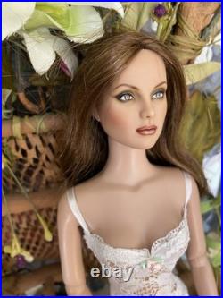 Tonner Tyler Wentworth- DC Stars Supergirl OOAK -repaint by Cindy Wibowo