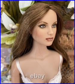 Tonner Tyler Wentworth- DC Stars Supergirl OOAK -repaint by Cindy Wibowo