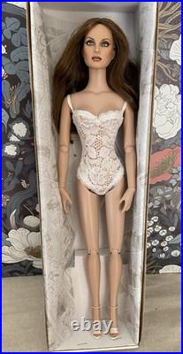 Tonner Tyler Wentworth- DC Stars Supergirl OOAK -repaint by Cindy Wibowo