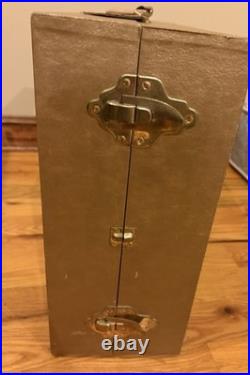 Tonner Tyler Wentworth DELUXE WARDROBE CASE TRUNK fits 3 Dolls + Clothing & more