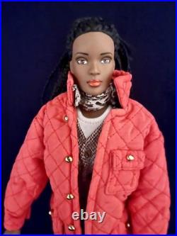 Tonner Tyler Wentworth Esme Boston Bound with accessories, box, stand