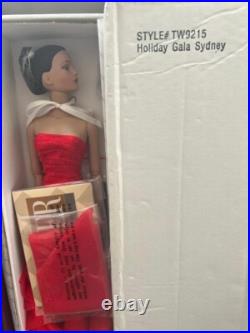 Tonner Tyler Wentworth HOLIDAY GALA SYDNEY 16 Doll, NRFB Tonner Tyler Wentworth HOLIDAY GALA SYDNEY 16 Doll, NRFB