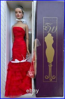 Tonner Tyler Wentworth Holiday Gala Sydney Doll TW9215 NIB NRFB Complete 16