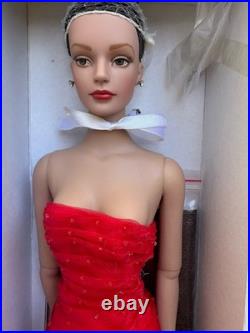Tonner Tyler Wentworth Holiday Gala Sydney Doll TW9215 NIB NRFB Complete 16