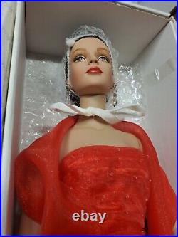 Tonner Tyler Wentworth Holiday Gala Sydney Doll #TW9215 great condition ruby red