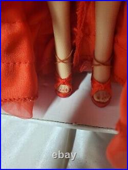 Tonner Tyler Wentworth Holiday Gala Sydney Doll #TW9215 great condition ruby red