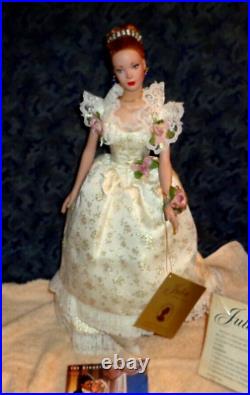 Tonner Tyler Wentworth In Julia Ensemble! Beautiful! Box, Book, Doll