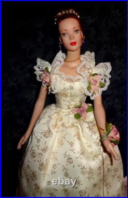 Tonner Tyler Wentworth In Julia Ensemble! Beautiful! Box, Book, Doll