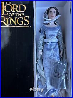 Tonner Tyler Wentworth LORD OF THE RINGS ARWEN EVENSTAR 16 DRESSED FASHION DOLL