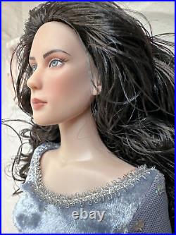 Tonner Tyler Wentworth LORD OF THE RINGS ARWEN EVENSTAR 16 DRESSED FASHION DOLL