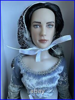 Tonner Tyler Wentworth LORD OF THE RINGS ARWEN EVENSTAR 16 DRESSED FASHION DOLL