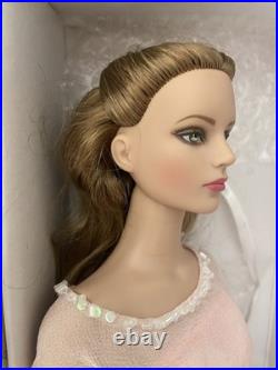 Tonner Tyler Wentworth Miss Sydney World 16 doll -mint in box no crown