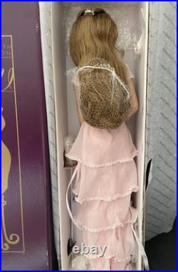 Tonner Tyler Wentworth Miss Sydney World 16 doll -mint in box no crown