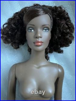 Tonner Tyler Wentworth NUDE 2004 AMBER GLOW ESME 16 Fashion DOLL BA BODY No Box