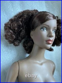 Tonner Tyler Wentworth NUDE 2004 AMBER GLOW ESME 16 Fashion DOLL BA BODY No Box