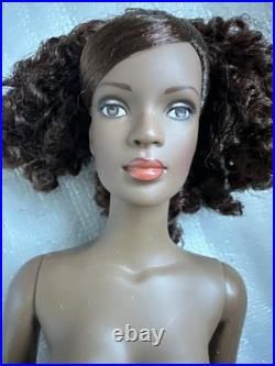 Tonner Tyler Wentworth NUDE 2004 AMBER GLOW ESME 16 Fashion DOLL BA BODY No Box