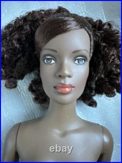 Tonner Tyler Wentworth NUDE 2004 AMBER GLOW ESME 16 Fashion DOLL BA BODY No Box