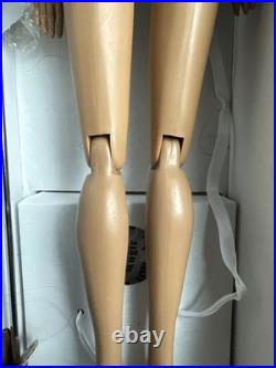 Tonner Tyler Wentworth NUDE 2005 CASUAL CHIC JAC 16 Fashion DOLL BW BODY + BOX Tonner Tyler Wentworth NUDE 2005 CASUAL CHIC JAC 16 Fashion DOLL BW BODY + BOX