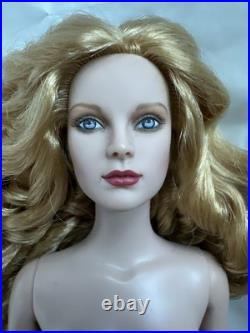 Tonner Tyler Wentworth NUDE 2006 DC STARS SUPERGIRL 16 Fashion DOLL BW BODY LE Tonner Tyler Wentworth NUDE 2006 DC STARS SUPERGIRL 16 Fashion DOLL BW BODY LE
