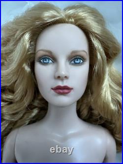 Tonner Tyler Wentworth NUDE 2006 DC STARS SUPERGIRL 16 Fashion DOLL BW BODY LE Tonner Tyler Wentworth NUDE 2006 DC STARS SUPERGIRL 16 Fashion DOLL BW BODY LE