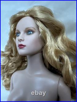 Tonner Tyler Wentworth NUDE 2006 DC STARS SUPERGIRL 16 Fashion DOLL BW BODY LE Tonner Tyler Wentworth NUDE 2006 DC STARS SUPERGIRL 16 Fashion DOLL BW BODY LE