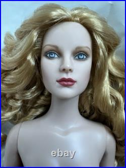Tonner Tyler Wentworth NUDE 2006 DC STARS SUPERGIRL 16 Fashion DOLL BW BODY LE Tonner Tyler Wentworth NUDE 2006 DC STARS SUPERGIRL 16 Fashion DOLL BW BODY LE