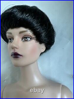 Tonner Tyler Wentworth NUDE 2008 PULP FICTION SYDNEY 16 Fashion DOLL BW BODY