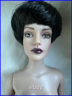 Tonner Tyler Wentworth NUDE 2008 PULP FICTION SYDNEY 16 Fashion DOLL BW BODY