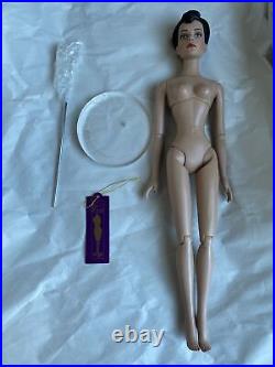 Tonner Tyler Wentworth NUDE BEWITCHED SYDNEY CHASE 16 Fashion Doll + Stand
