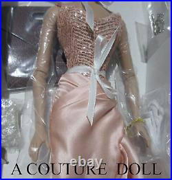 Tonner Tyler Wentworth PORTRAIT GLAMOUR 16, Anniversary LE, NEVER REMOVED