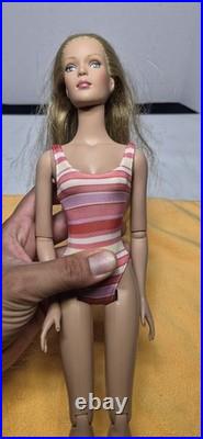 Tonner Tyler Wentworth RTW Super Stripes Blonde Barbie Doll FAO Schwartz 16