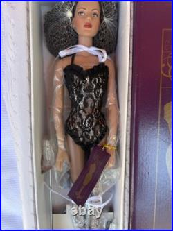 Tonner Tyler Wentworth RTW Suzette Dubois Brunette Doll LE 1000 NRFB TW9404B COA