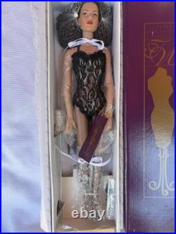 Tonner Tyler Wentworth RTW Suzette Dubois Brunette Doll LE 1000 NRFB TW9404B COA