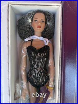 Tonner Tyler Wentworth RTW Suzette Dubois Brunette Doll LE 1000 NRFB TW9404B COA