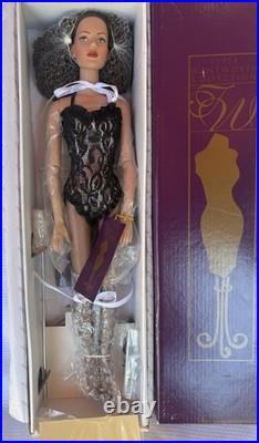 Tonner Tyler Wentworth RTW Suzette Dubois Brunette Doll LE 1000 NRFB TW9404B COA