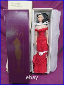 Tonner Tyler Wentworth Radiant in Ruby Charlotte T6TWDD14 16 doll in box