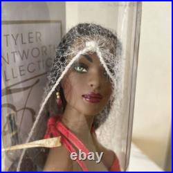 Tonner Tyler Wentworth Red Dressed Collection Doll Boxed Used Tonner Tyler Wentworth Red Dressed Collection Doll Boxed Used