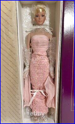 Tonner Tyler Wentworth STANDING OVATION 2001 Limited Edition Doll NRFB
