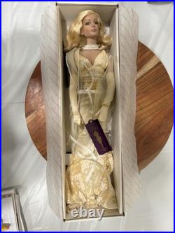 Tonner Tyler Wentworth Sheer Glamour Sydney 16in Blonde Wavy Hair TW3201 2002