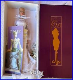 Tonner Tyler Wentworth Show Stopping Sydney Doll TW2406 NRFB Complete In Box