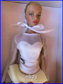 Tonner Tyler Wentworth Show Stopping Sydney Doll TW2406 NRFB Complete In Box