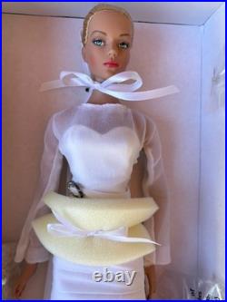 Tonner Tyler Wentworth Show Stopping Sydney Doll TW2406 NRFB Complete In Box