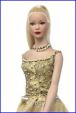 Tonner Tyler Wentworth Signature Blonde Dressed in 2000 Champagne Bubble Outfit Tonner Tyler Wentworth Signature Blonde Dressed in 2000 Champagne Bubble Outfit