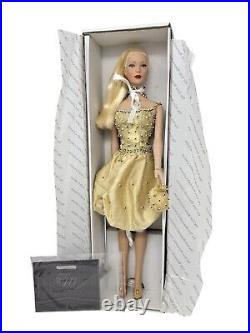 Tonner Tyler Wentworth Signature Blonde Dressed in 2000 Champagne Bubble Outfit Tonner Tyler Wentworth Signature Blonde Dressed in 2000 Champagne Bubble Outfit