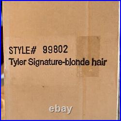 Tonner Tyler Wentworth Signature Style 99802 Blonde hair in black/gold gown MIB